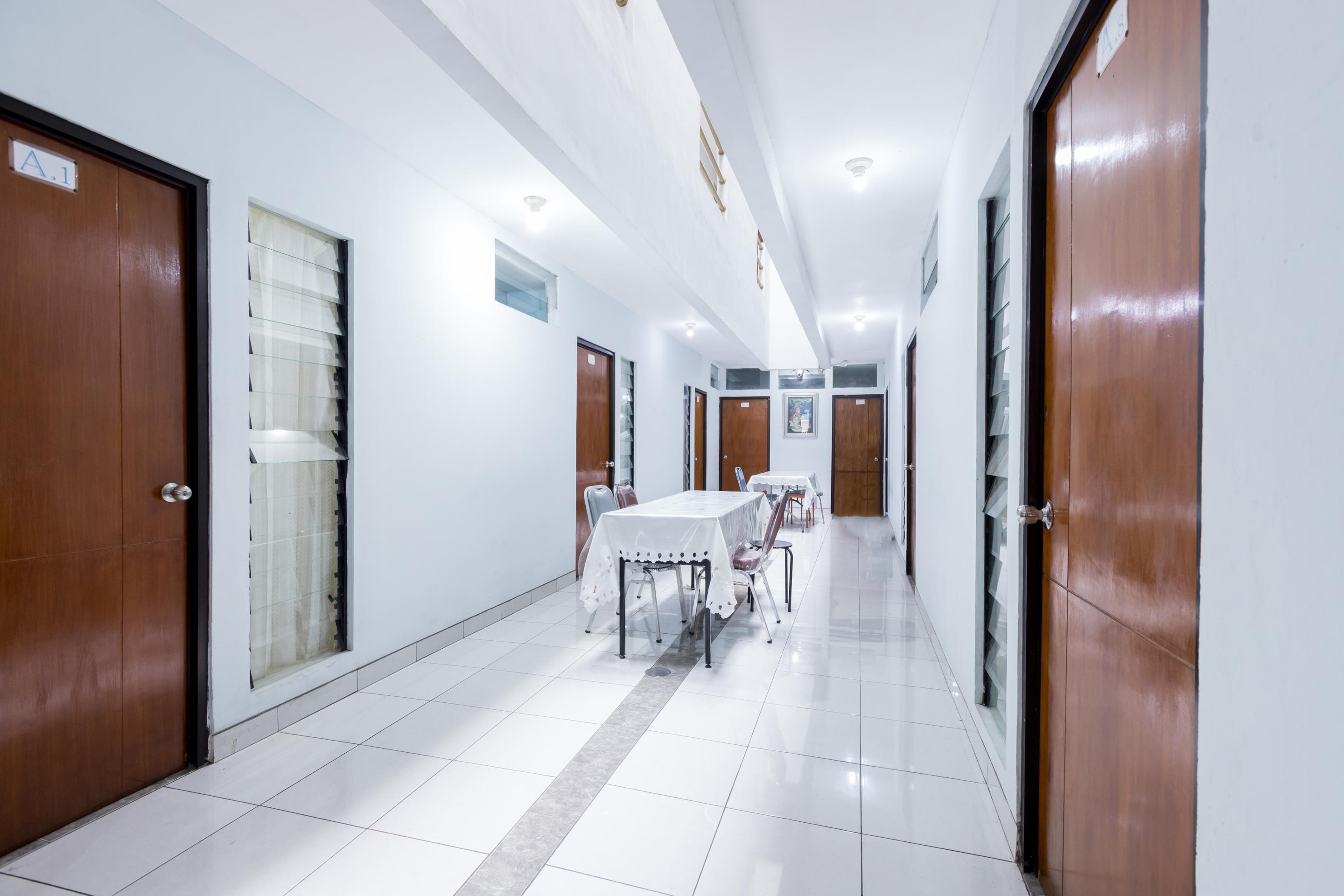 Super Oyo 1516 Cemara Gading Syariah Ξενοδοχείο Μπογκόρ Εξωτερικό φωτογραφία